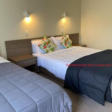 Malones Spa Motel Роторуа Екстериор снимка