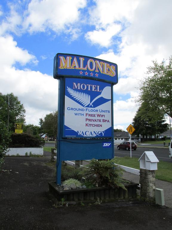 Malones Spa Motel Роторуа Екстериор снимка