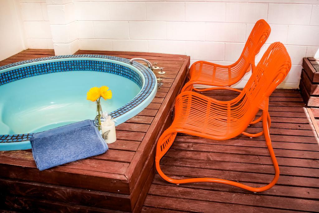 Malones Spa Motel Роторуа Стая снимка
