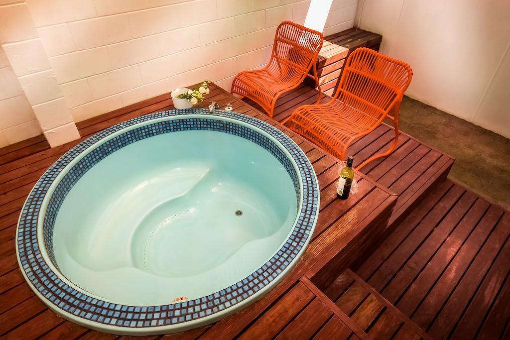 Malones Spa Motel Роторуа Стая снимка