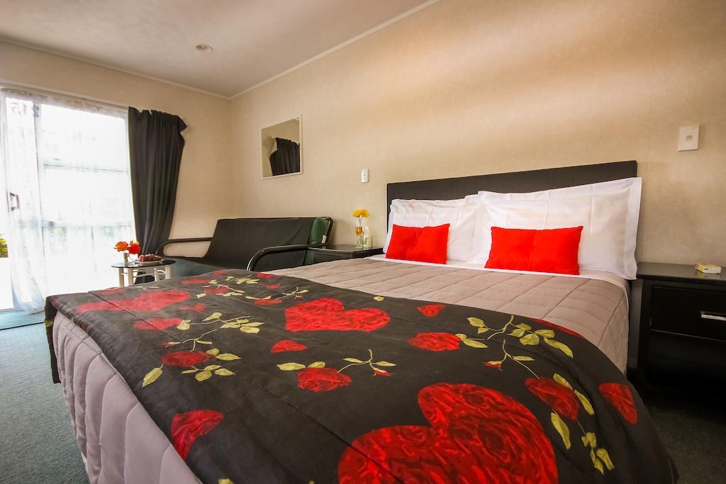 Malones Spa Motel Роторуа Стая снимка