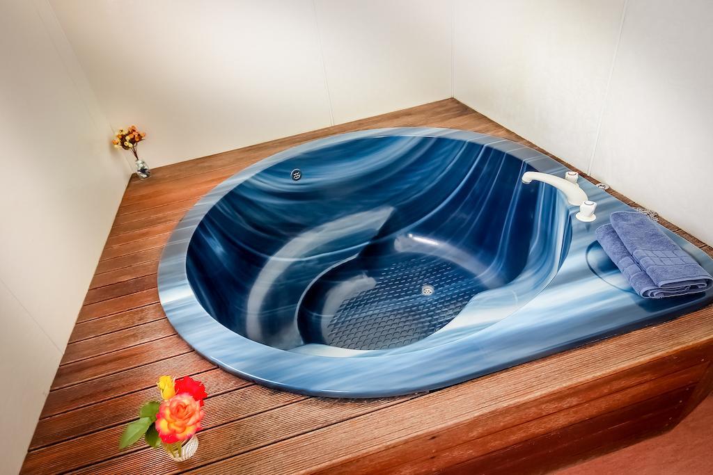 Malones Spa Motel Роторуа Стая снимка