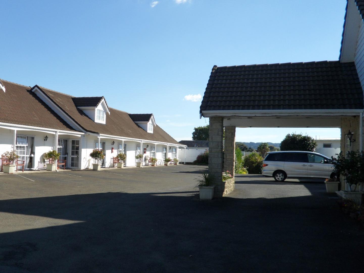 Malones Spa Motel Роторуа Екстериор снимка